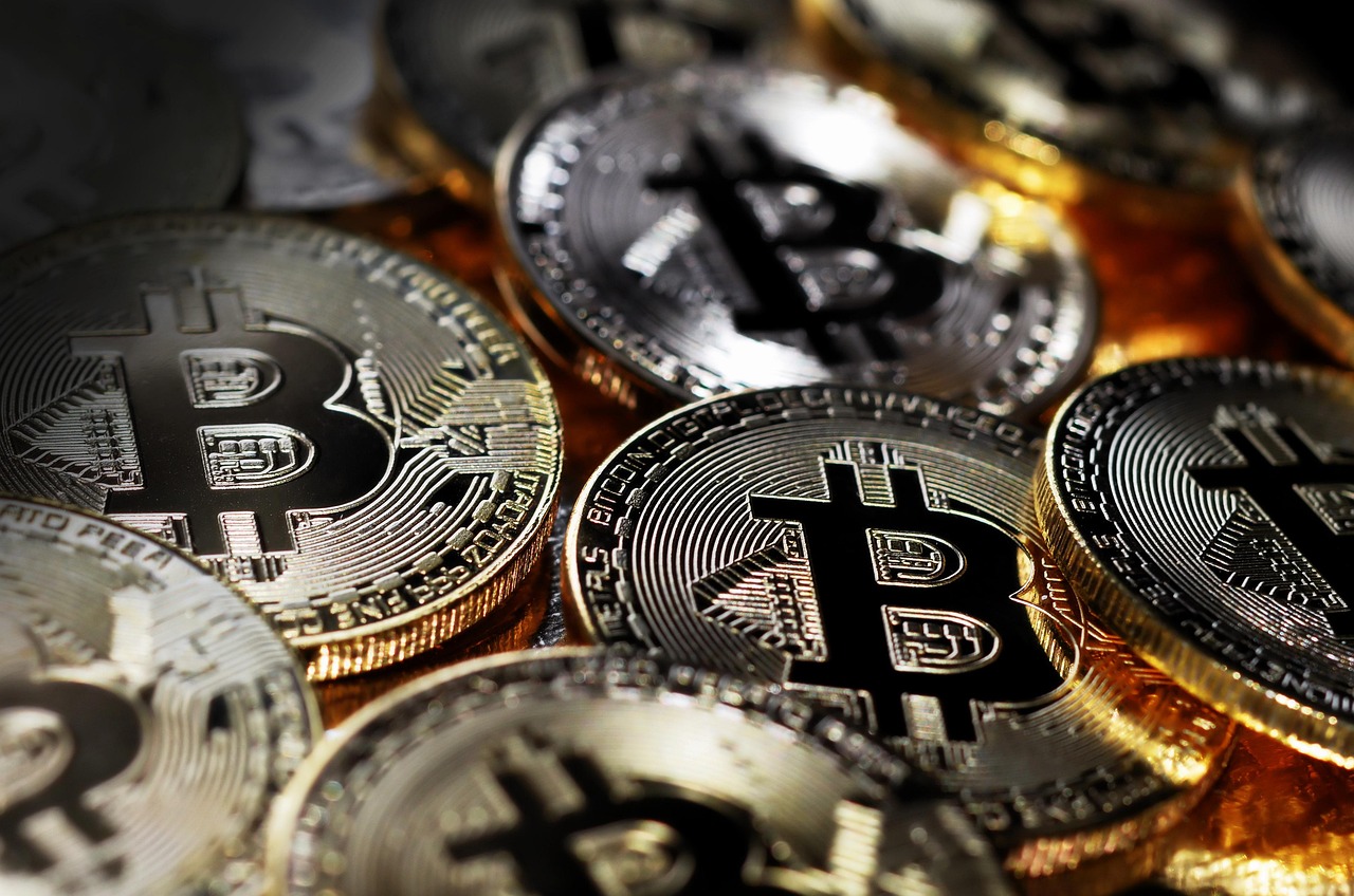 马斯克回归特斯拉、减少DOGE工作！TSLA与狗狗币双双暴涨