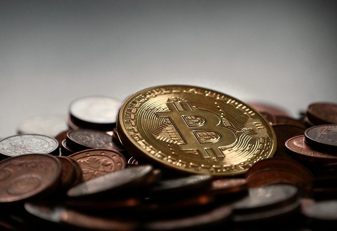 AI概念币ACT、IP 同步暴跌20% 又迅速反弹！诡异的币价走势引热议
